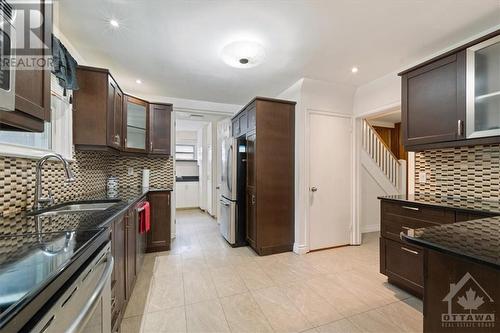 Kitchen - main level - 1657 Alta Vista Drive, Ottawa, ON - Indoor Photo Showing Kitchen With Upgraded Kitchen