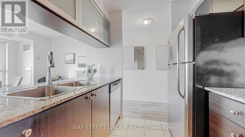 2510 - 275 Yorkland Road, Toronto (Henry Farm), ON - Indoor Photo Showing Kitchen With Double Sink