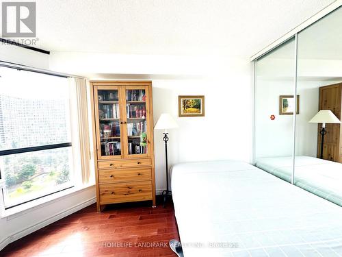 1018 - 75 Bamburgh Circle, Toronto (Steeles), ON - Indoor Photo Showing Bedroom