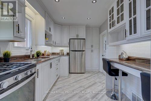 2 Mackinac Crescent, Toronto (Bendale), ON - Indoor Photo Showing Kitchen