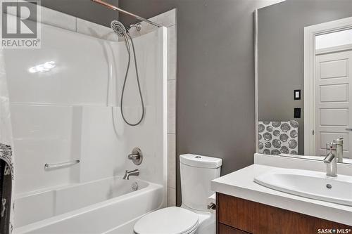 102 Milne Crescent, Saskatoon, SK - Indoor Photo Showing Bathroom