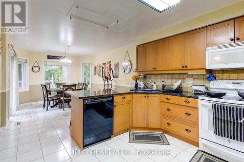 39 Downer Crescent, Wasaga Beach, ON - Indoor Photo Showing Kitchen