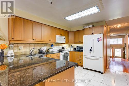 39 Downer Crescent, Wasaga Beach, ON - Indoor Photo Showing Kitchen