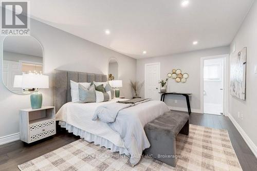 2182 Maplewood Drive, Burlington (Brant), ON - Indoor Photo Showing Bedroom