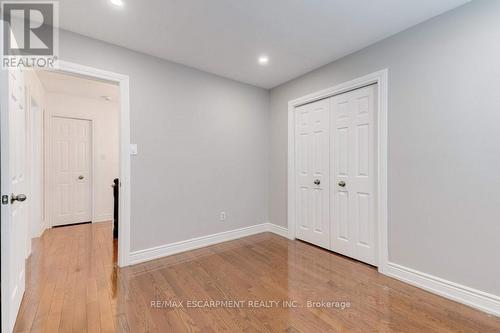 2182 Maplewood Drive, Burlington, ON - Indoor Photo Showing Other Room