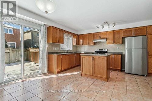 3120 Wheatstone Avenue, Mississauga, ON - Indoor Photo Showing Kitchen