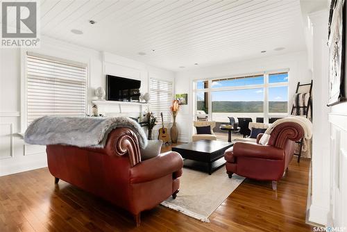 307A Currie Avenue, Round Lake, SK - Indoor Photo Showing Living Room