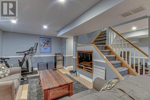 100 Midale Crescent, London, ON - Indoor Photo Showing Other Room