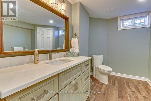 100 Midale Crescent, London, ON - Indoor Photo Showing Bathroom