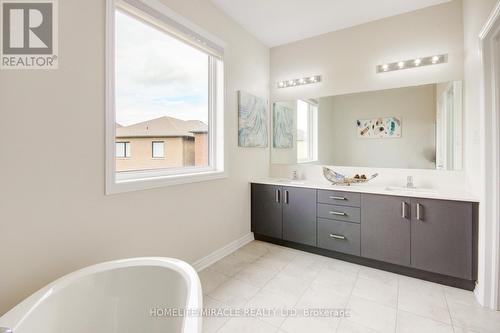 111 Petch Avenue, Caledon, ON - Indoor Photo Showing Bathroom