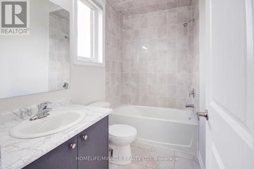 111 Petch Avenue, Caledon, ON - Indoor Photo Showing Bathroom