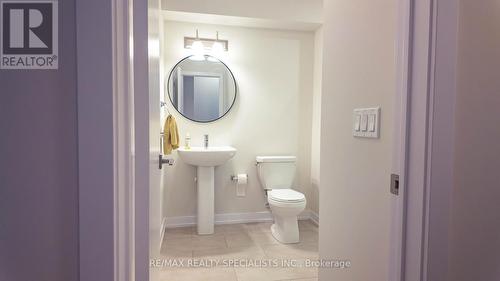 1346 William Halton Parkway, Oakville, ON - Indoor Photo Showing Bathroom