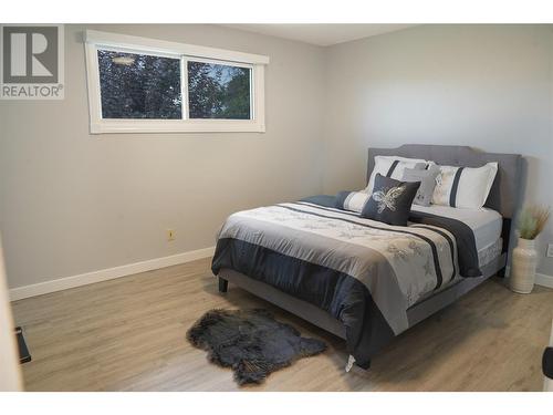 305 Ziprick Road, Kelowna, BC - Indoor Photo Showing Bedroom