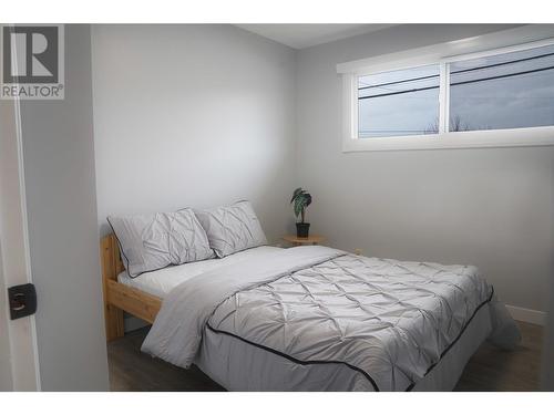 305 Ziprick Road, Kelowna, BC - Indoor Photo Showing Bedroom