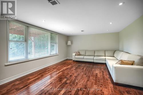 41 Wycliffe Crescent, Toronto, ON - Indoor