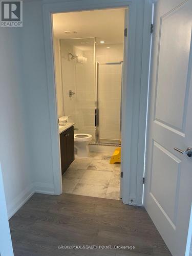 408 - 1400 Kingston Road, Toronto (Birchcliffe-Cliffside), ON - Indoor Photo Showing Bathroom