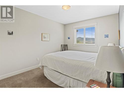 4900 Heritage Drive Unit# 303, Vernon, BC - Indoor Photo Showing Bedroom