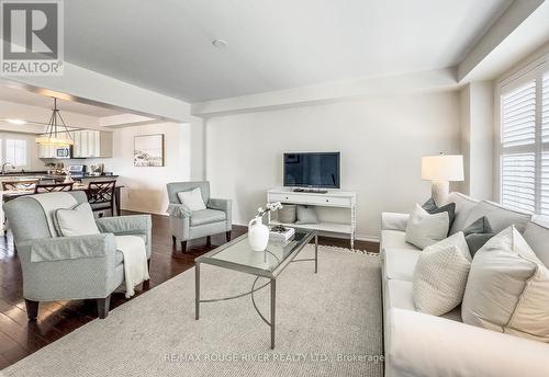 41 Maidstone Way, Whitby (Taunton North), ON - Indoor Photo Showing Living Room