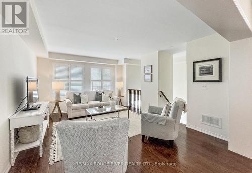 41 Maidstone Way, Whitby (Taunton North), ON - Indoor Photo Showing Living Room