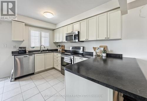 41 Maidstone Way, Whitby (Taunton North), ON - Indoor Photo Showing Kitchen