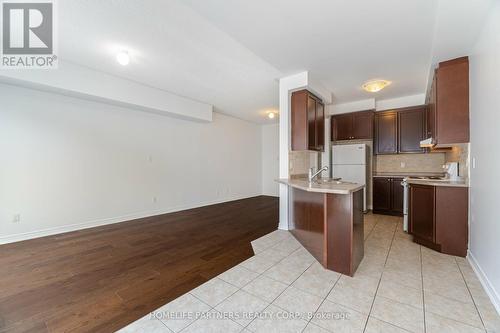 18 Belfry Drive, Bradford West Gwillimbury (Bradford), ON - Indoor Photo Showing Kitchen