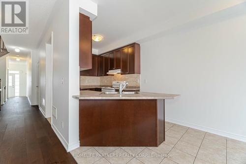 18 Belfry Drive, Bradford West Gwillimbury, ON - Indoor Photo Showing Kitchen With Double Sink