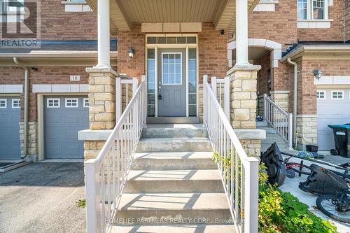 18 Belfry Drive, Bradford West Gwillimbury, ON - Outdoor With Facade