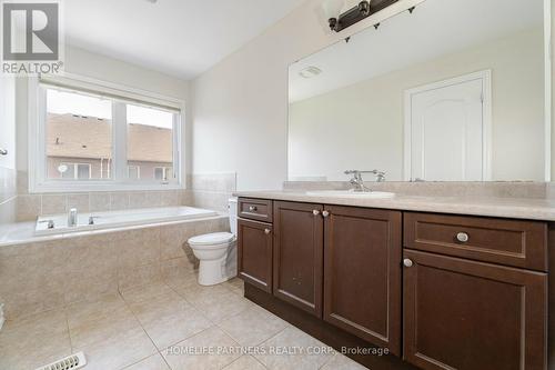 18 Belfry Drive, Bradford West Gwillimbury (Bradford), ON - Indoor Photo Showing Bathroom