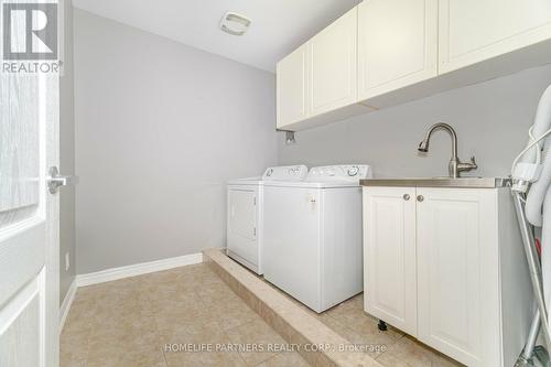 18 Belfry Drive, Bradford West Gwillimbury (Bradford), ON - Indoor Photo Showing Laundry Room