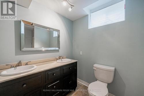 213 Dean Avenue, Barrie, ON - Indoor Photo Showing Bathroom