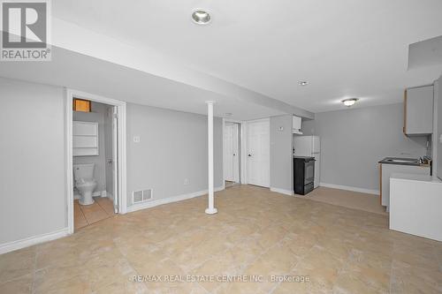 510 Taylor Crescent, Burlington (Shoreacres), ON - Indoor Photo Showing Kitchen