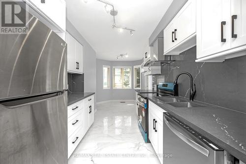 510 Taylor Crescent, Burlington (Shoreacres), ON - Indoor Photo Showing Kitchen With Double Sink With Upgraded Kitchen