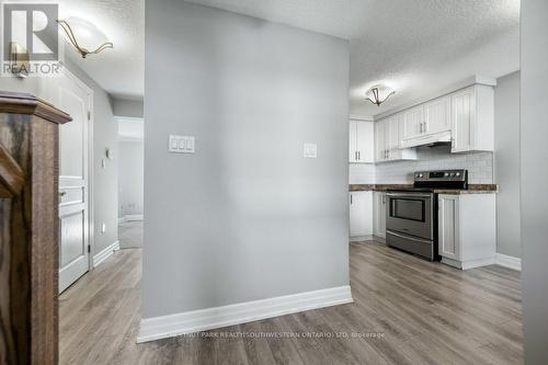 9 - 180 Marksam Road, Guelph, ON - Indoor Photo Showing Kitchen