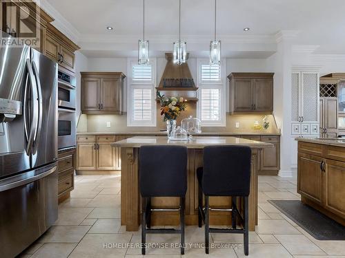 96 Armour Crescent, Hamilton, ON - Indoor Photo Showing Kitchen With Upgraded Kitchen