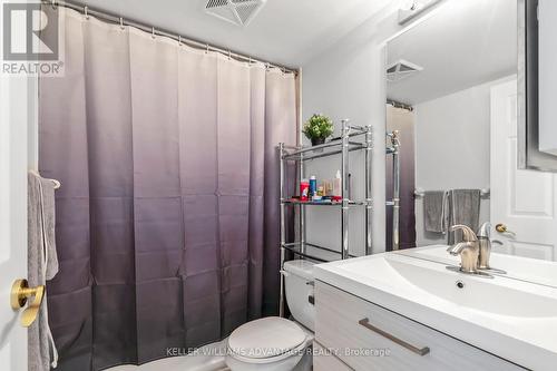 516 - 51 Lower Simcoe Street, Toronto (Waterfront Communities), ON - Indoor Photo Showing Bathroom