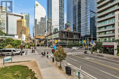 516 - 51 Lower Simcoe Street, Toronto (Waterfront Communities), ON - Outdoor With Facade