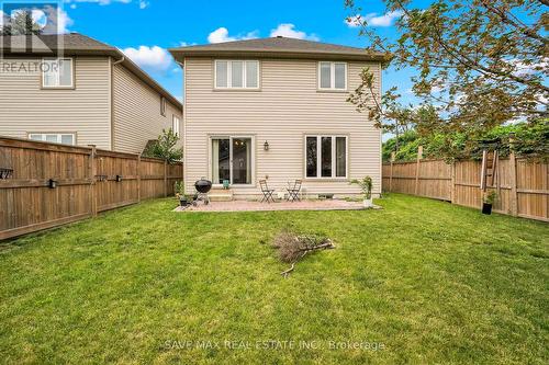 17 Lagoon Avenue, Hamilton (Hamilton Beach), ON - Outdoor