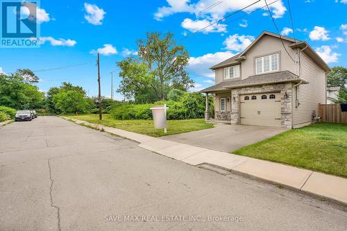 17 Lagoon Avenue, Hamilton (Hamilton Beach), ON - Outdoor