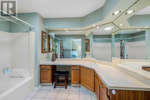 1201 Cameron Avenue Unit# 55, Kelowna, BC - Indoor Photo Showing Bathroom