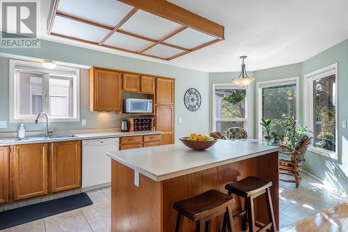 1201 Cameron Avenue Unit# 55, Kelowna, BC - Indoor Photo Showing Kitchen With Double Sink