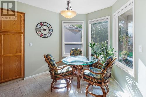 1201 Cameron Avenue Unit# 55, Kelowna, BC - Indoor Photo Showing Dining Room