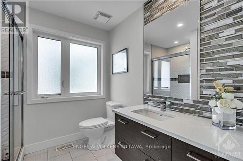 231 Daniel Avenue, Ottawa, ON - Indoor Photo Showing Bathroom