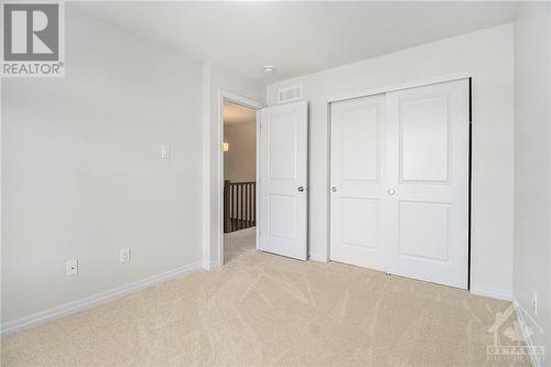 632 Spring Valley Drive, Ottawa, ON - Indoor Photo Showing Other Room