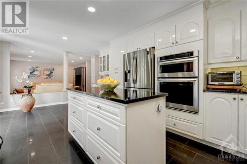 122 Marshfield Street, Ottawa, ON - Indoor Photo Showing Kitchen