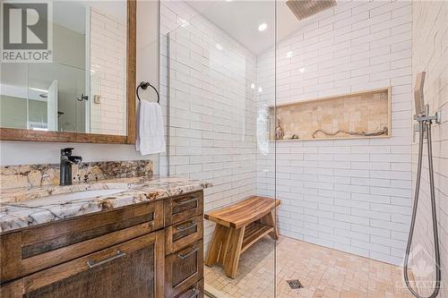 6548 Carp Road, Ottawa, ON - Indoor Photo Showing Bathroom