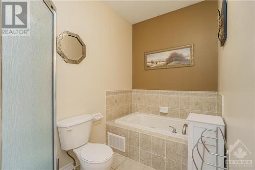 208 Fountainhead Drive, Ottawa, ON - Indoor Photo Showing Bathroom