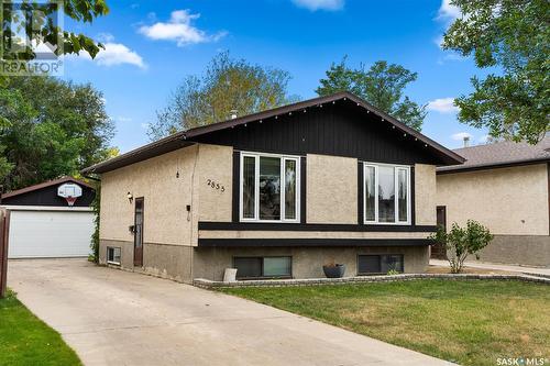 2855 Hartmann Crescent E, Regina, SK - Outdoor