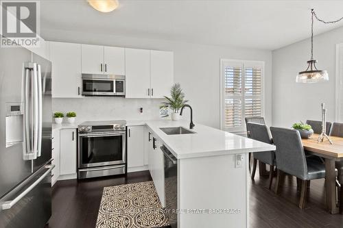 2484 New Providence Street, Oshawa (Windfields), ON - Indoor Photo Showing Kitchen With Upgraded Kitchen