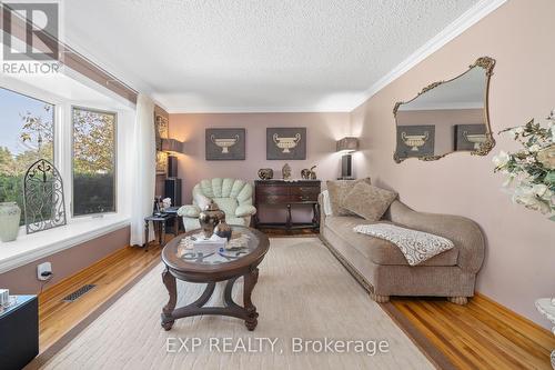 794 Old Hwy 2, Quinte West, ON - Indoor Photo Showing Living Room