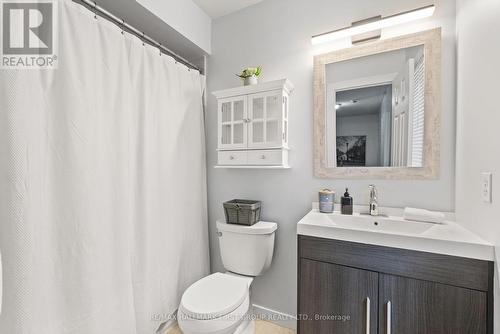 42 Hanna Drive, Clarington (Bowmanville), ON - Indoor Photo Showing Bathroom